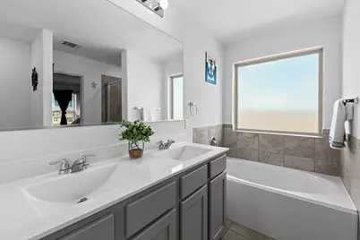 576 Greatest Gift Way, Jarrell, TX 76537 - Photo 10