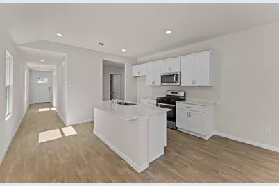 140 Raymondville Path, San Marcos, TX 78666 - Photo 6