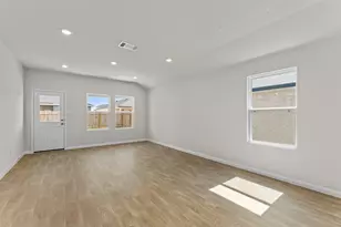 140 Raymondville Path, San Marcos, TX 78666 - Photo 14