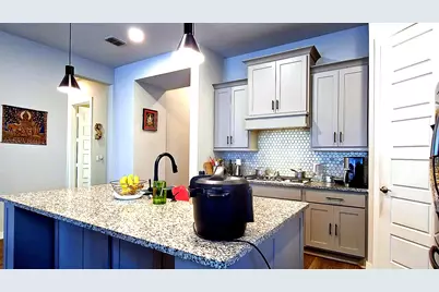 8001 Silhouette Street, Austin, TX 78744 - Photo 6