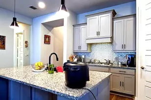 8001 Silhouette St, Austin, TX 78744 - Photo 6