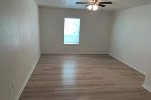 3413 Lynridge Dr, Austin, TX 78723 - Photo 14