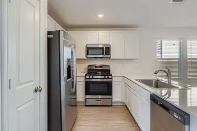 210 Sormonne Loop, Kyle, TX 78640 - Photo 6