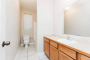 212 Sandstone Dr, Jarrell, TX 76537 - Photo 10