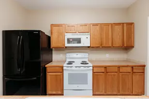 212 Sandstone Dr, Jarrell, TX 76537 - Photo 6