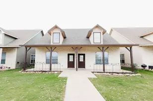 212 Sandstone Dr, Jarrell, TX 76537 - Photo 1