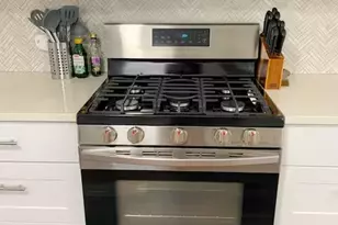 2402 Santa Rita St, Austin, TX 78702 - Photo 6