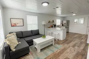 2402 Santa Rita St, Austin, TX 78702 - Photo 4