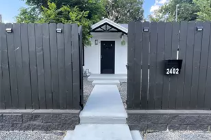 2402 Santa Rita St, Austin, TX 78702 - Photo 2