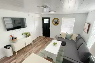 2402 Santa Rita St, Austin, TX 78702 - Photo 4