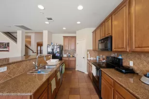 203 Holland St, Hutto, TX 78634 - Photo 4