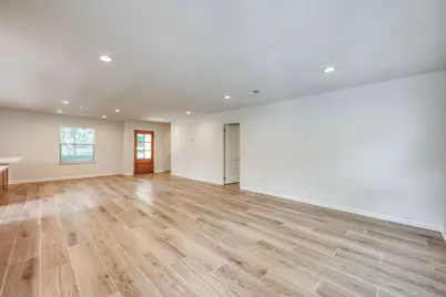 319 Columbine Street, Meadowlakes, TX 78654 - Photo 12