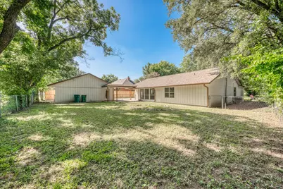 319 Columbine Street, Meadowlakes, TX 78654 - Photo 6