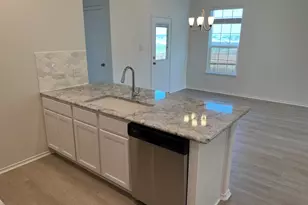 504 Barbary Coast Ln, Jarrell, TX 76537 - Photo 6