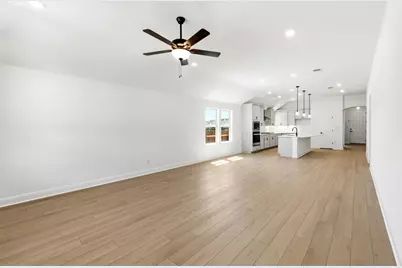 7009 Cliff Rose Drive, Spicewood, TX 78669 - Photo 8