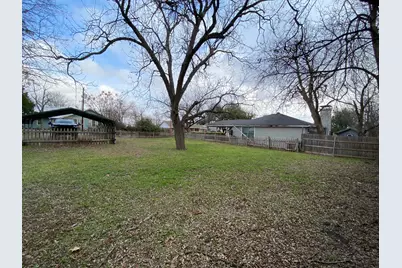 303 Taylor Street, Hutto, TX 78634 - Photo 20