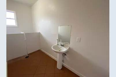 303 Taylor Street, Hutto, TX 78634 - Photo 14