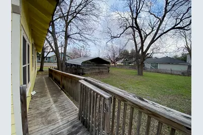 303 Taylor Street, Hutto, TX 78634 - Photo 16
