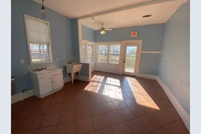 303 Taylor Street, Hutto, TX 78634 - Photo 14