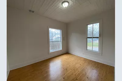 303 Taylor Street, Hutto, TX 78634 - Photo 12