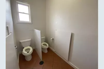 303 Taylor Street, Hutto, TX 78634 - Photo 14