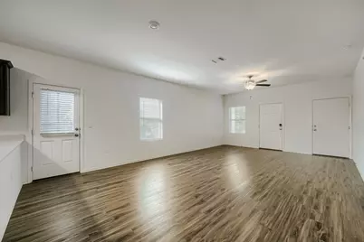 7001 Tonka Lane, Austin, TX 78744 - Photo 8