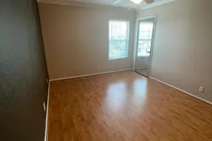 910 Duncan Ln, Austin, TX 78705 - Photo 10
