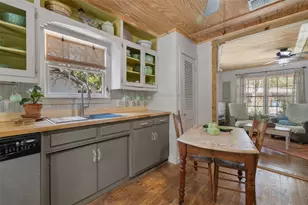 1701 W 7th St, Taylor, TX 76574 - Photo 16