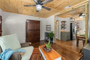 1701 W 7th St, Taylor, TX 76574 - Photo 6