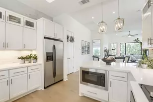 215 Honey Creek Ct, Austin, TX 78738 - Photo 4