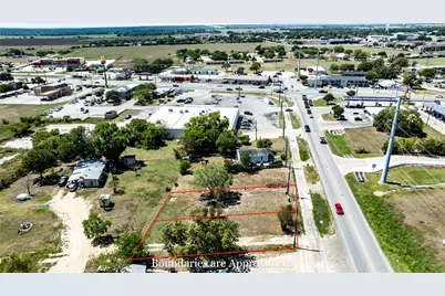 300 Blackjack Street, Lockhart, TX 78644 - Photo 16