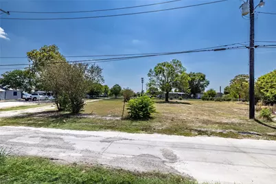 300 Blackjack Street, Lockhart, TX 78644 - Photo 6