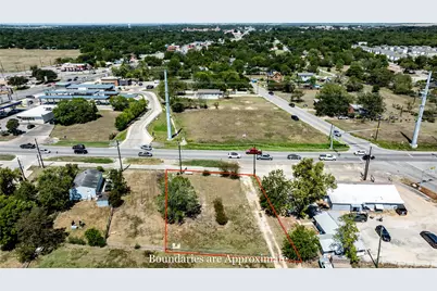 300 Blackjack Street, Lockhart, TX 78644 - Photo 14