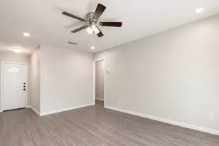 412 Craddock Ave, San Marcos, TX 78666 - Photo 4