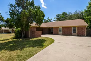 412 Craddock Ave, San Marcos, TX 78666 - Photo 1
