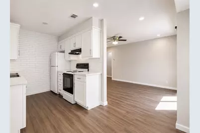412 Craddock Avenue, San Marcos, TX 78666 - Photo 2