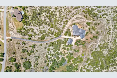 416 Julieanne Cove, Dripping Springs, TX 78620 - Photo 40