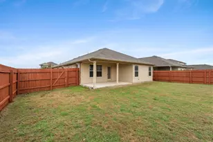 1013 Hawkeye Point Rd, Georgetown, TX 78626 - Photo 30