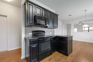 1013 Hawkeye Point Rd, Georgetown, TX 78626 - Photo 8