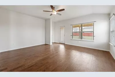1013 Hawkeye Point Road, Georgetown, TX 78626 - Photo 14