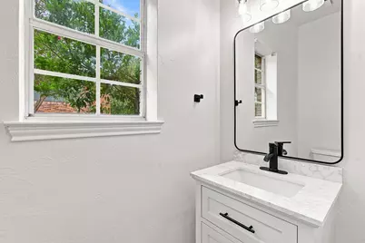 5204 Deerwood Court, Austin, TX 78730 - Photo 16