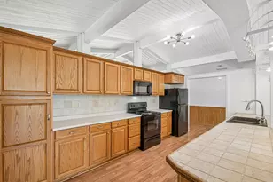 21103 Dawn Dr, Lago Vista, TX 78645 - Photo 12