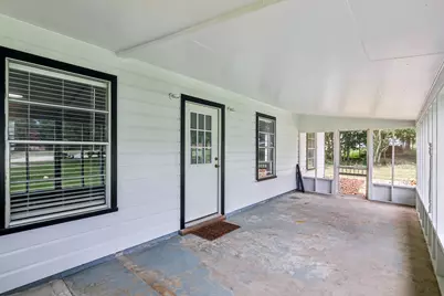 755 E Bellville Street, Giddings, TX 78942 - Photo 26