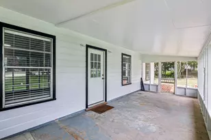 755 E Bellville St, Giddings, TX 78942 - Photo 26