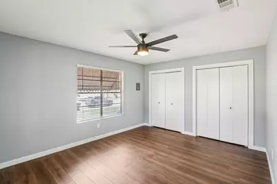 755 E Bellville Street, Giddings, TX 78942 - Photo 22