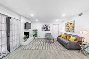 3520 Highland View Dr, Austin, TX 78731 - Photo 16