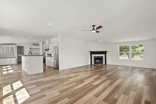 130 Linda Ln, Bastrop, TX 78602 - Photo 10