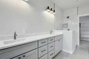 313 Blackson Ave, Austin, TX 78752 - Photo 12
