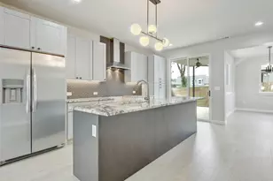 313 Blackson Ave, Austin, TX 78752 - Photo 4