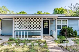 609 Cottonwod St, Lockhart, TX 78644 - Photo 28